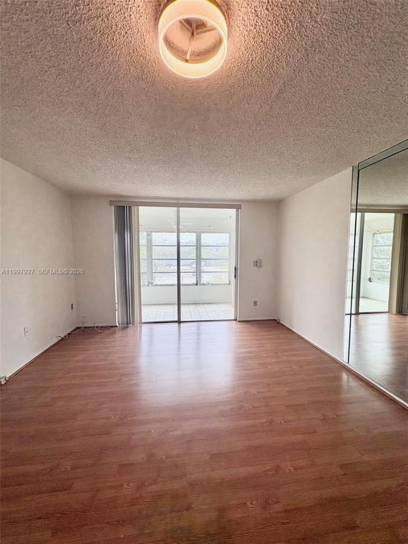 7300 NW 17th St, Unit 216, Plantation, FL 33313 Photo