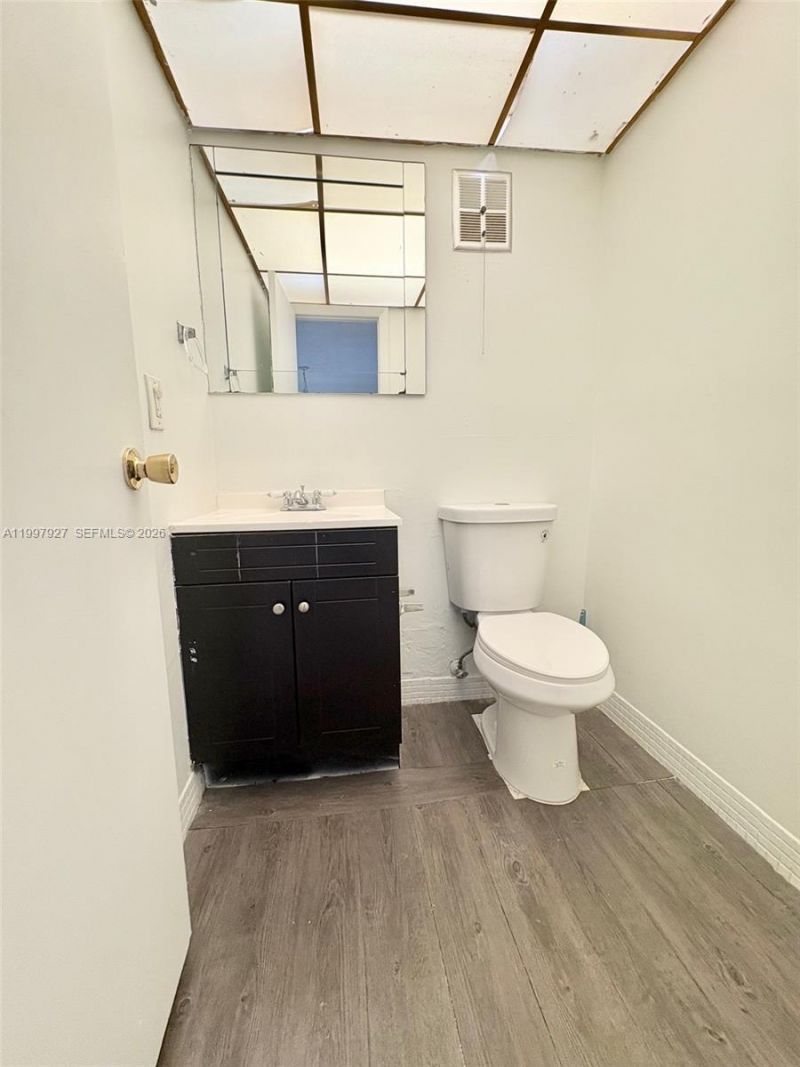 7300 NW 17th St, Unit 216, Plantation, FL 33313 Photo