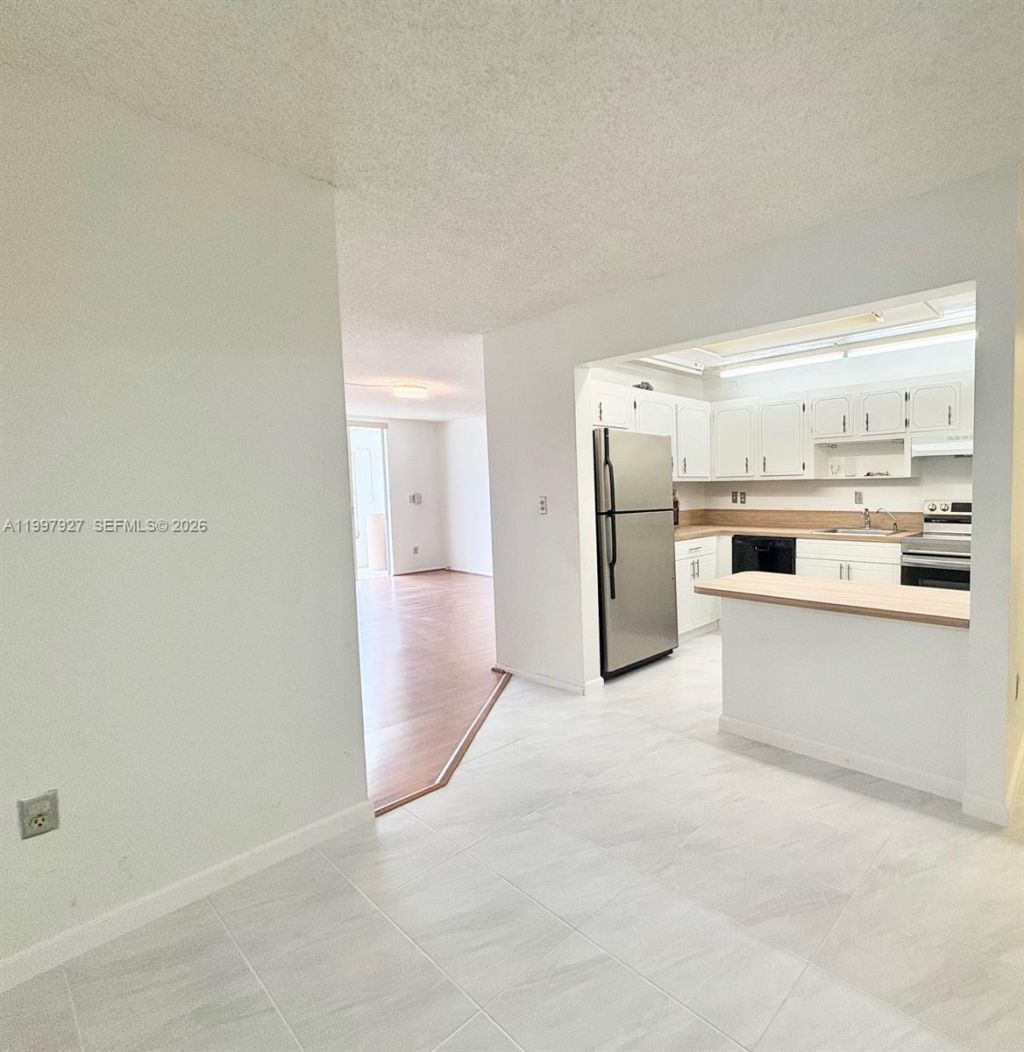 7300 NW 17th St, Unit 216, Plantation, FL 33313 Photo