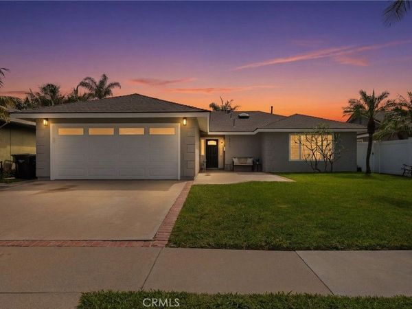 14872 Vanguard Lane, Huntington Beach, CA 92647