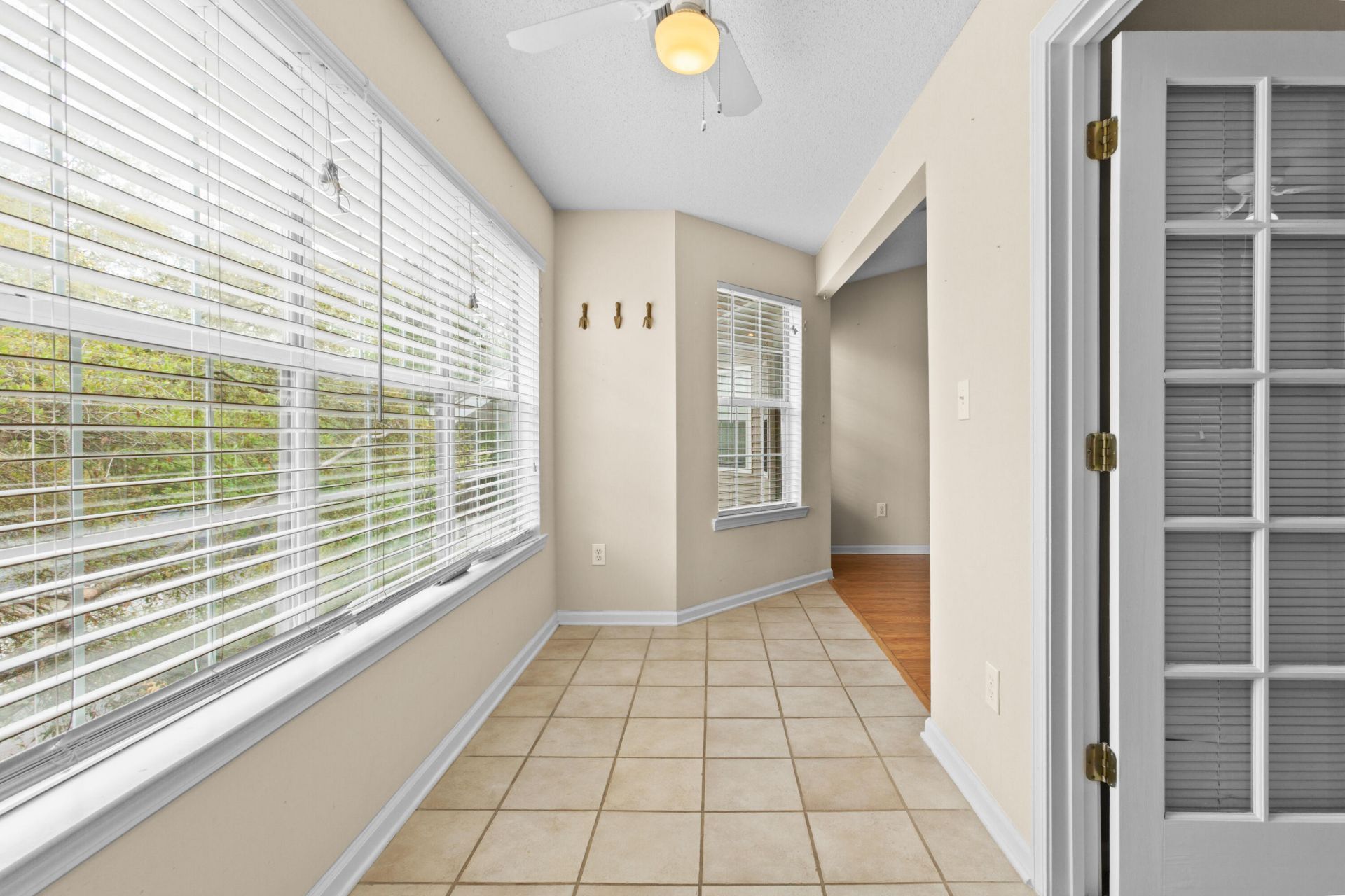 188 Midland Parkway Photo 11