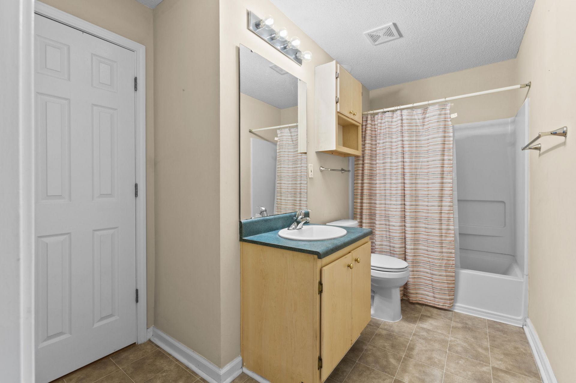 188 Midland Parkway Photo 15
