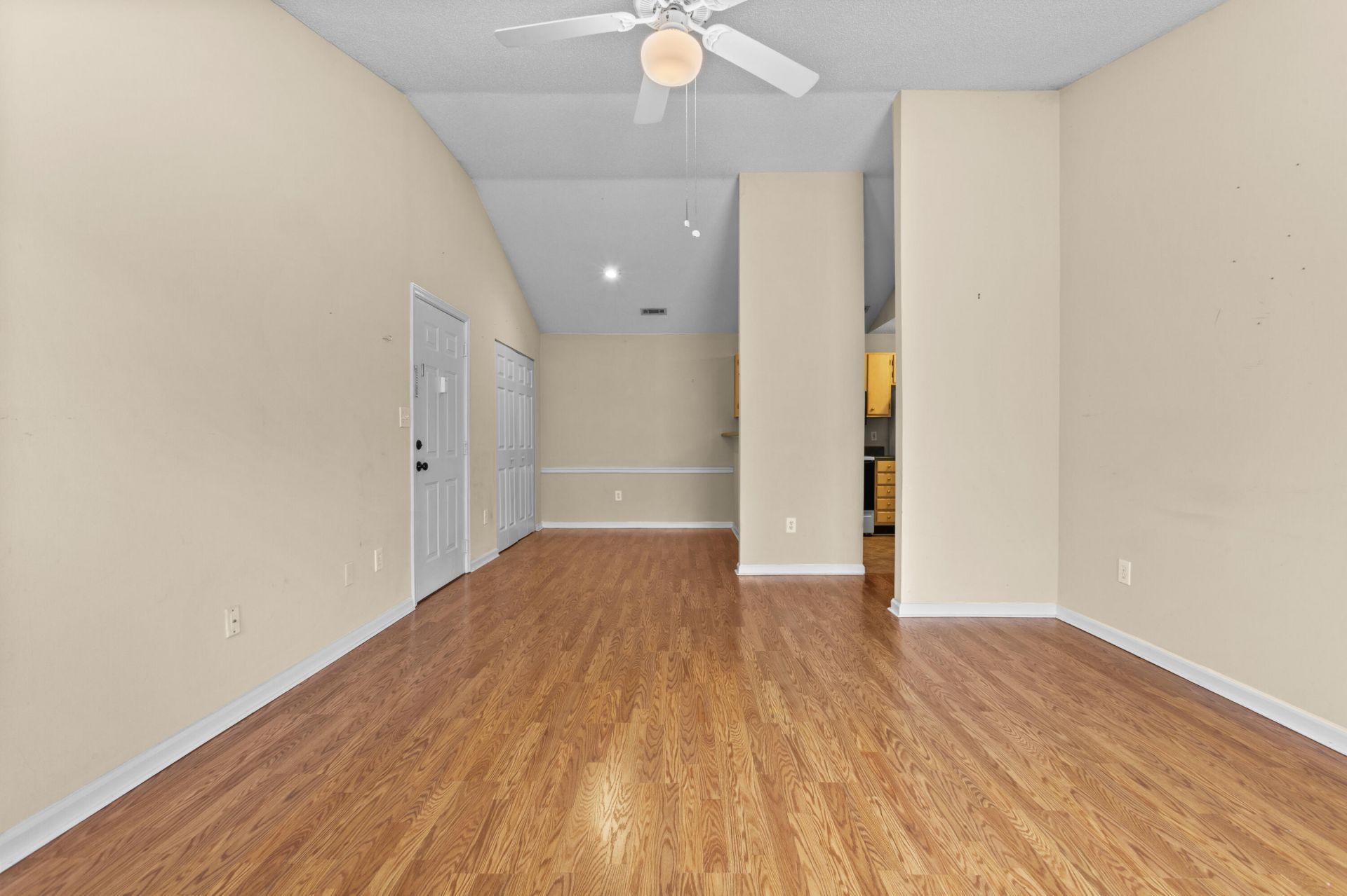 188 Midland Parkway Photo 6