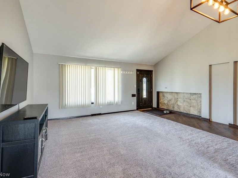 26288 Aaron Drive, Euclid, OH 44132 Photo 9