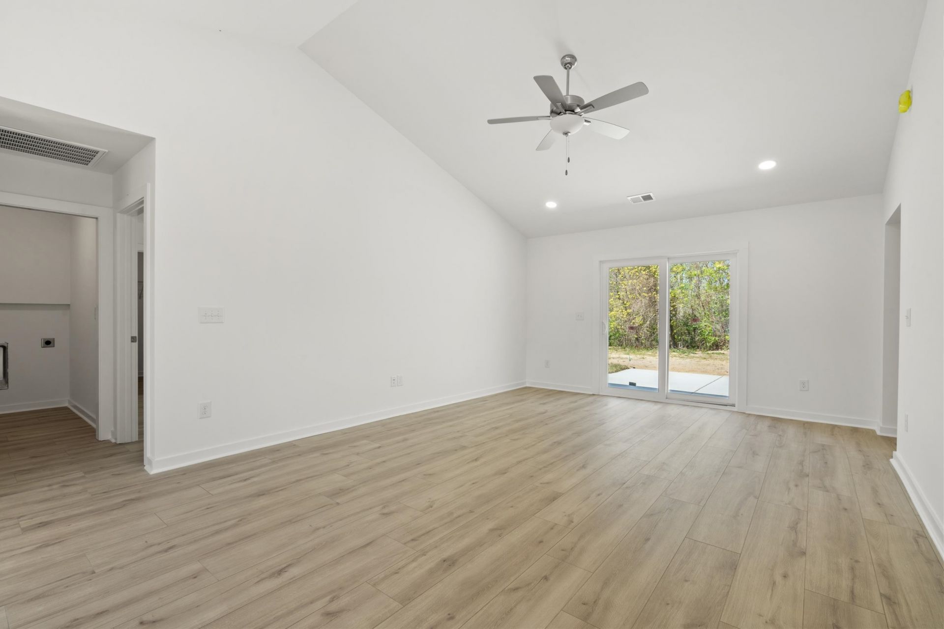 2831 Biscane Ct. Photo 6