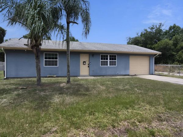 565 Elizabeth Street SE, Palm Bay, FL 32909