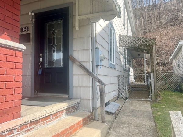 634 Ridge Ave, Ford City, PA 16226