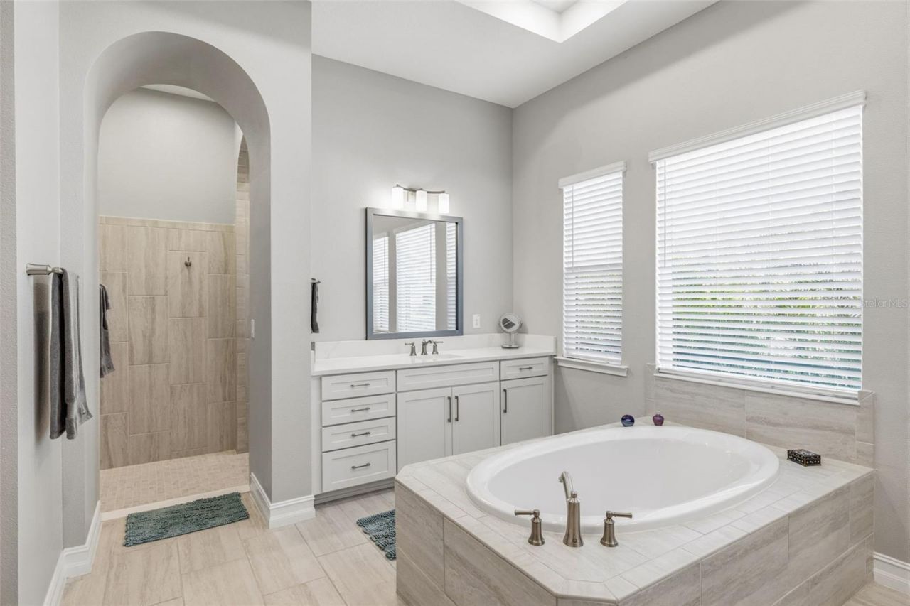 3636 Madison Cypress Drive, Lutz, FL 33558 Photo