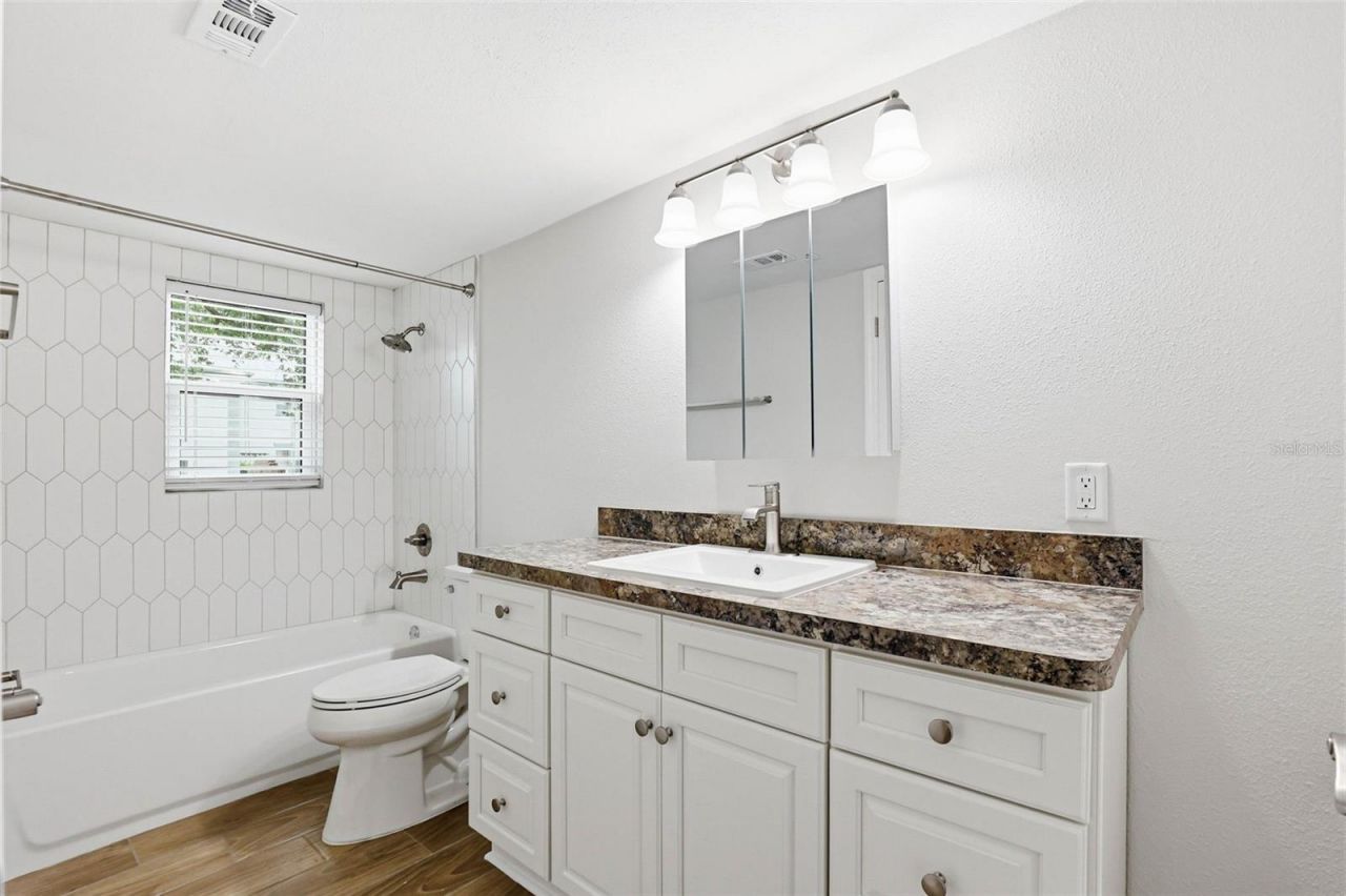 1160 Rue Des Rois, Unit 1B, South Pasadena, FL 33707 Photo