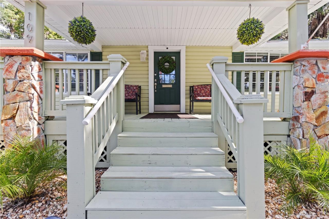 107 NE 4th Street , Crystal River, FL 34429 Photo