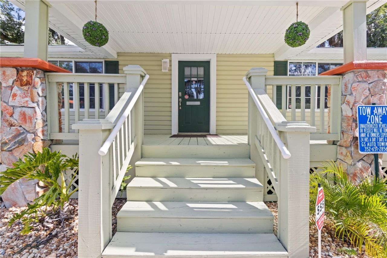 107 NE 4th Street , Crystal River, FL 34429 Photo