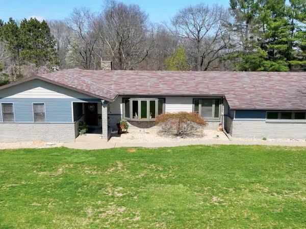 348 CIRCLE SHORE Drive, Washington, IL 61571