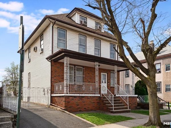 652 1st Avenue, ELIZABETH, NJ 07206