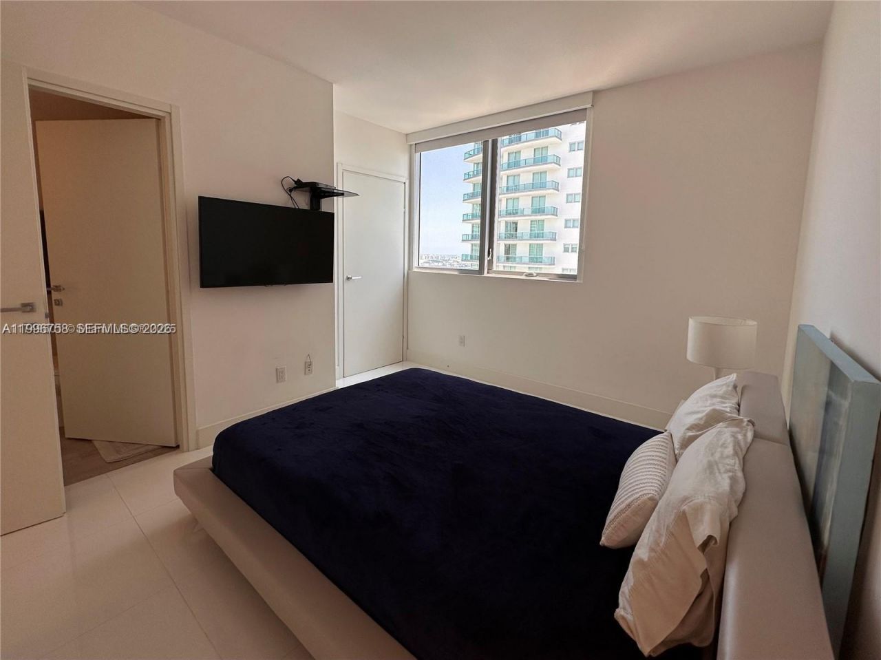 1300 Brickell Bay Dr, Unit 3206, Miami, FL 33131 Photo
