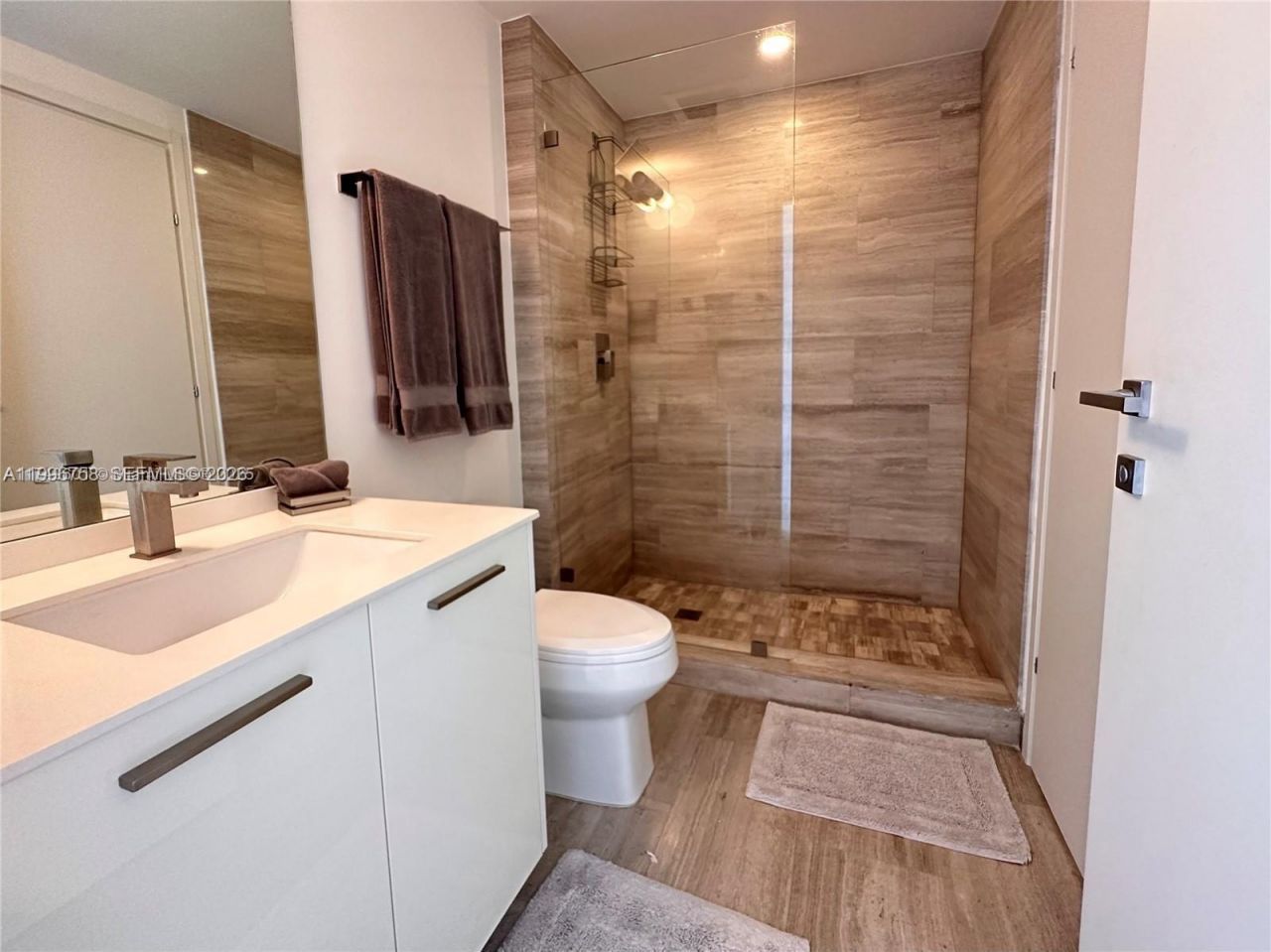 1300 Brickell Bay Dr, Unit 3206, Miami, FL 33131 Photo