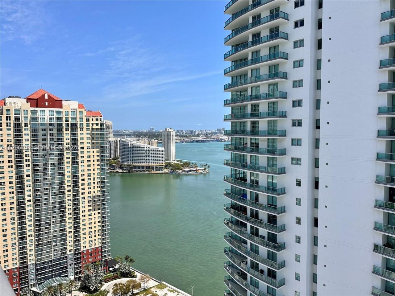 1300 Brickell Bay Dr, Unit 3206, Miami, FL 33131 Photo