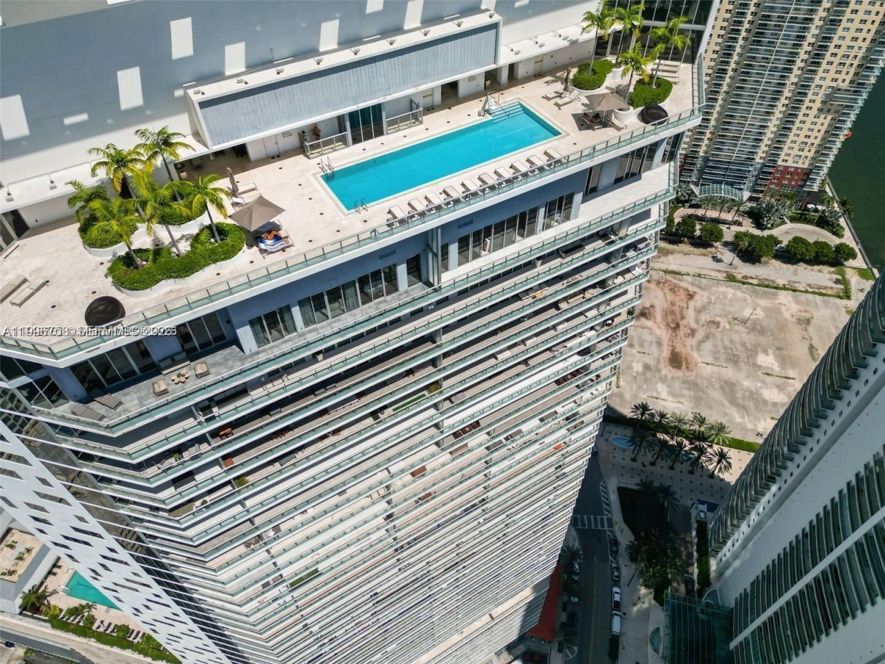 1300 Brickell Bay Dr, Unit 3206, Miami, FL 33131 Photo
