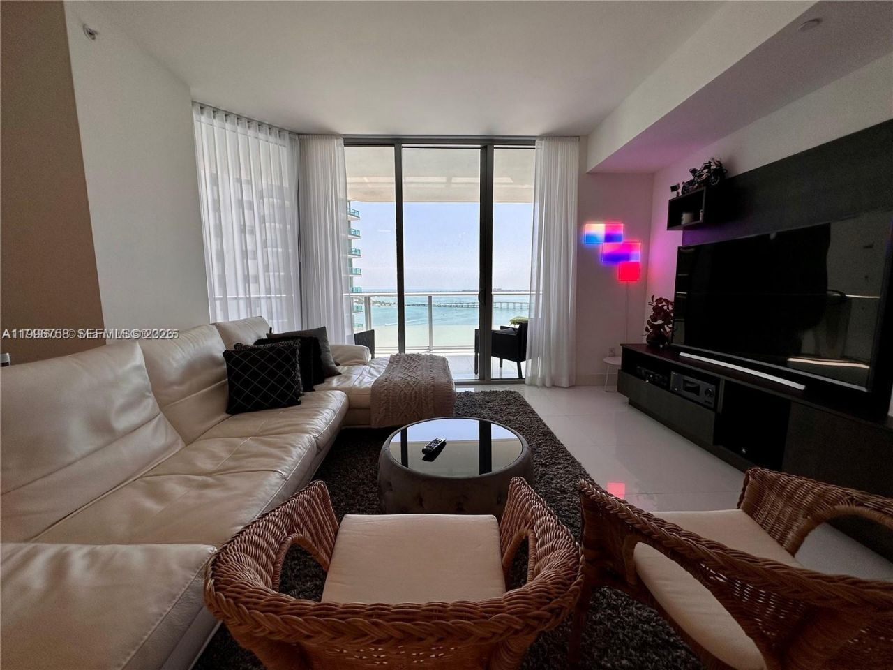 1300 Brickell Bay Dr, Unit 3206, Miami, FL 33131 Photo
