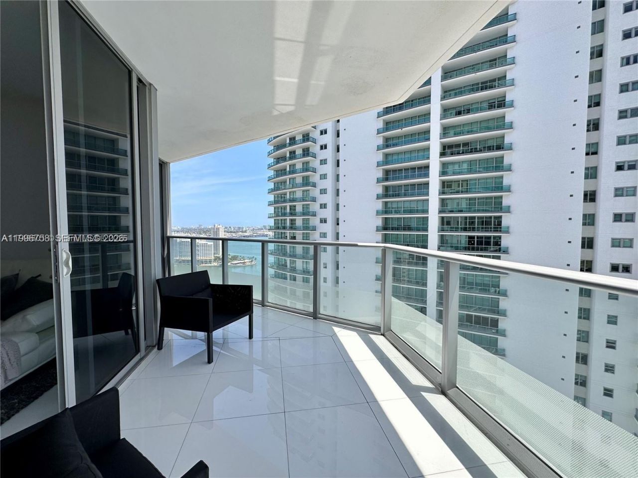 1300 Brickell Bay Dr, Unit 3206, Miami, FL 33131 Photo
