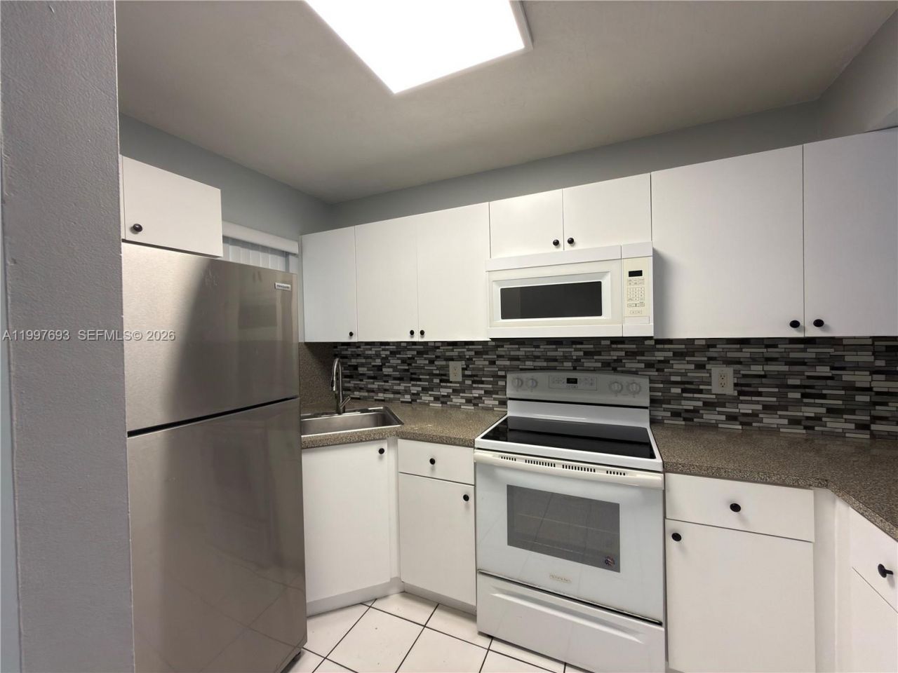 2630 W 76th St, Unit 201, Hialeah, FL 33016 Photo