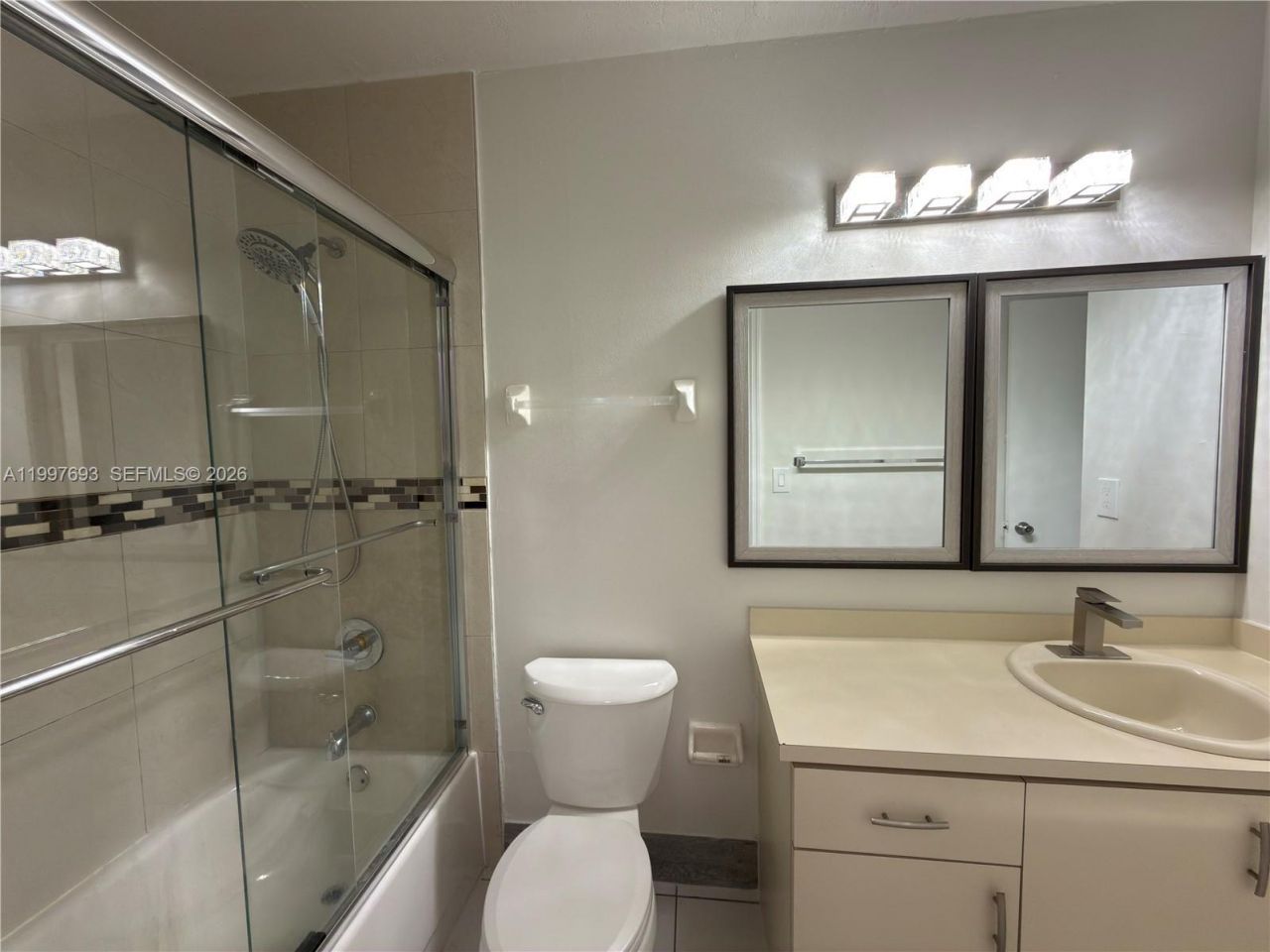 2630 W 76th St, Unit 201, Hialeah, FL 33016 Photo