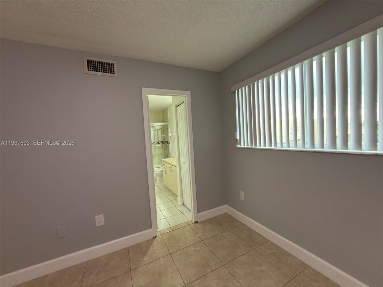 2630 W 76th St, Unit 201, Hialeah, FL 33016 Photo
