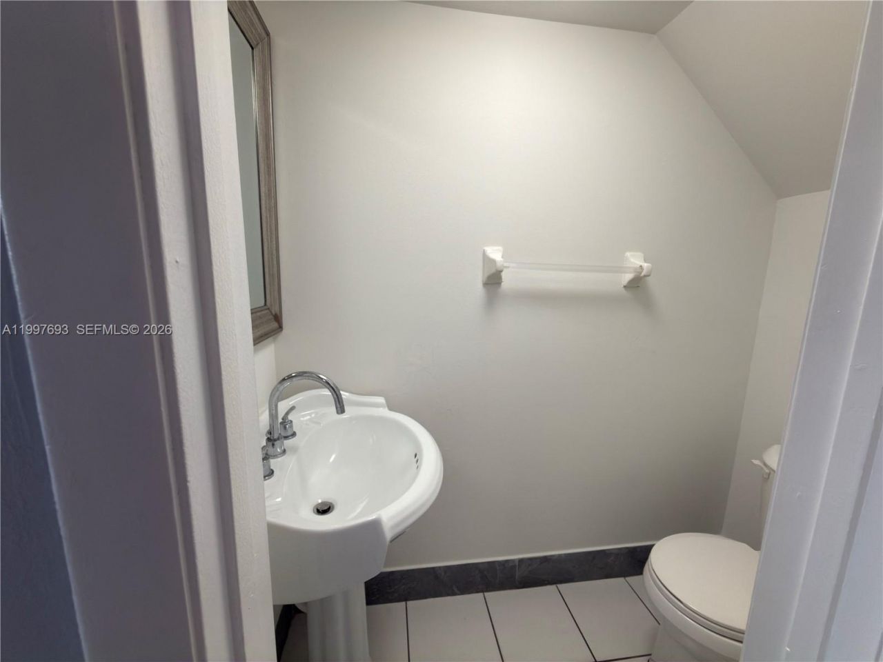 2630 W 76th St, Unit 201, Hialeah, FL 33016 Photo