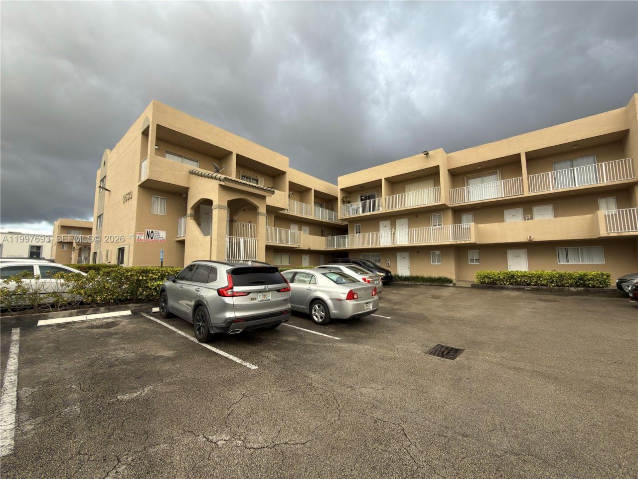 2630 W 76th St, Unit 201, Hialeah, FL 33016 Photo