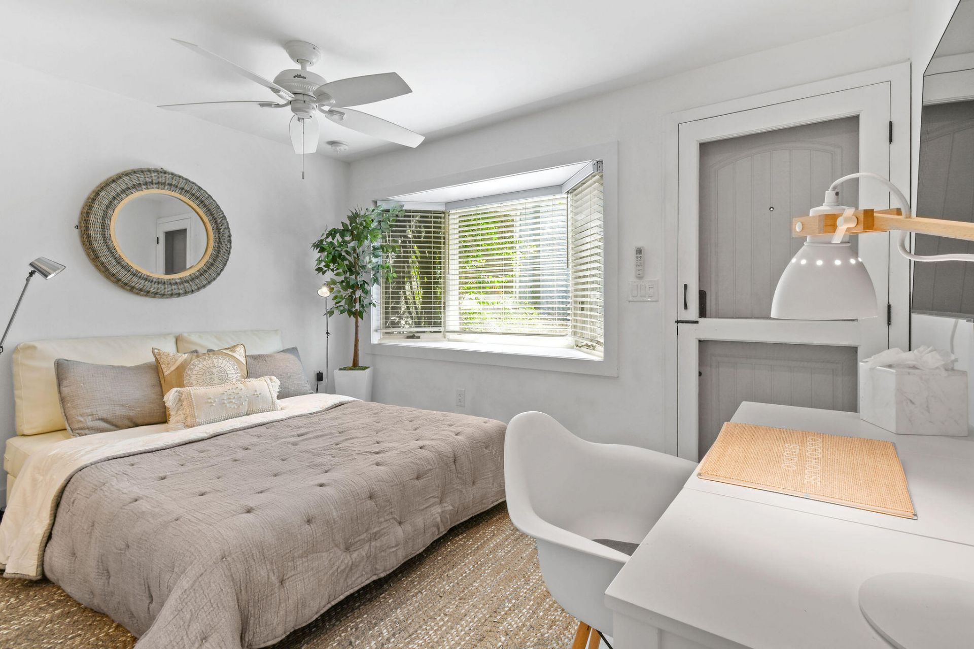 605 N Lakeside Drive, Lake Worth Beach, FL 33460 Photo