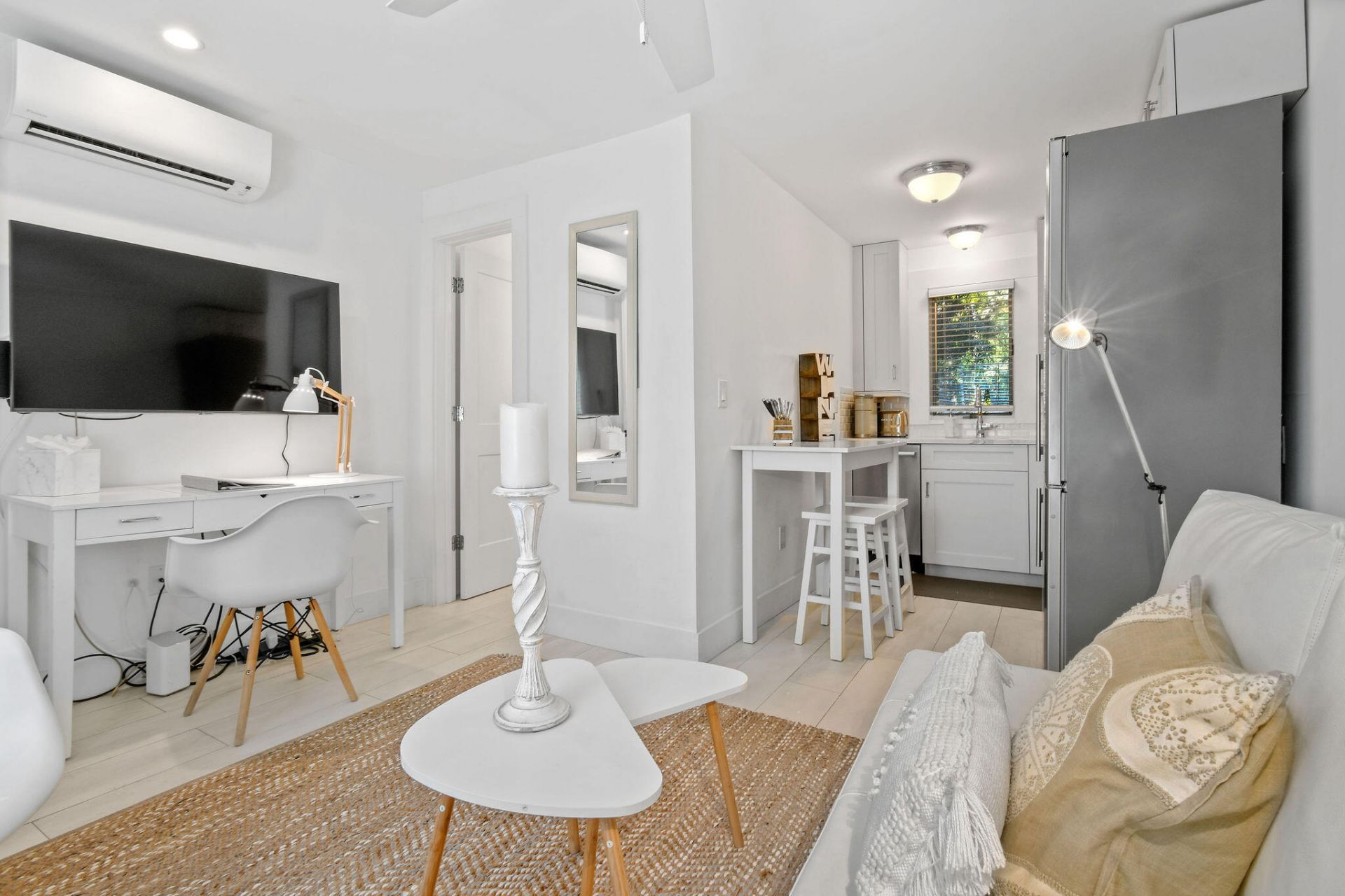 605 N Lakeside Drive, Lake Worth Beach, FL 33460 Photo