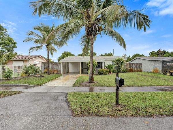 229 NE 26th Court, Pompano Beach, FL 33064