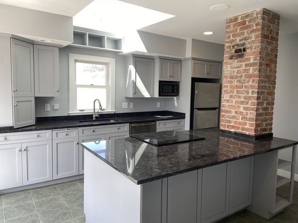 16 Taft St, Unit 2, Uxbridge, MA 01569