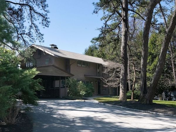24 Barberry Rd, Lexington, MA 02421
