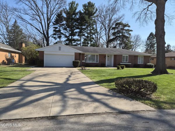 1029 Carol Road , Bowling Green, OH 43402