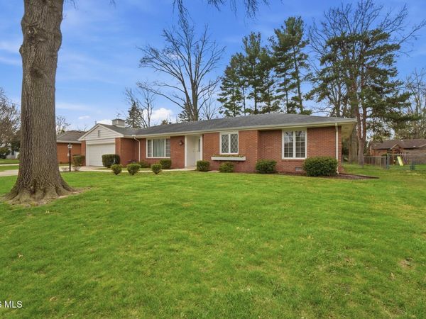 1029 Carol Road, Bowling Green, OH 43402