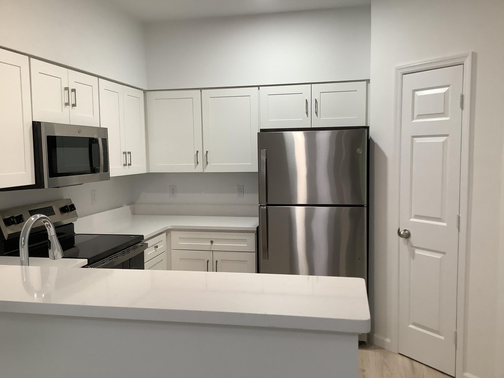 700 Daniel Ellis Drive Photo 4