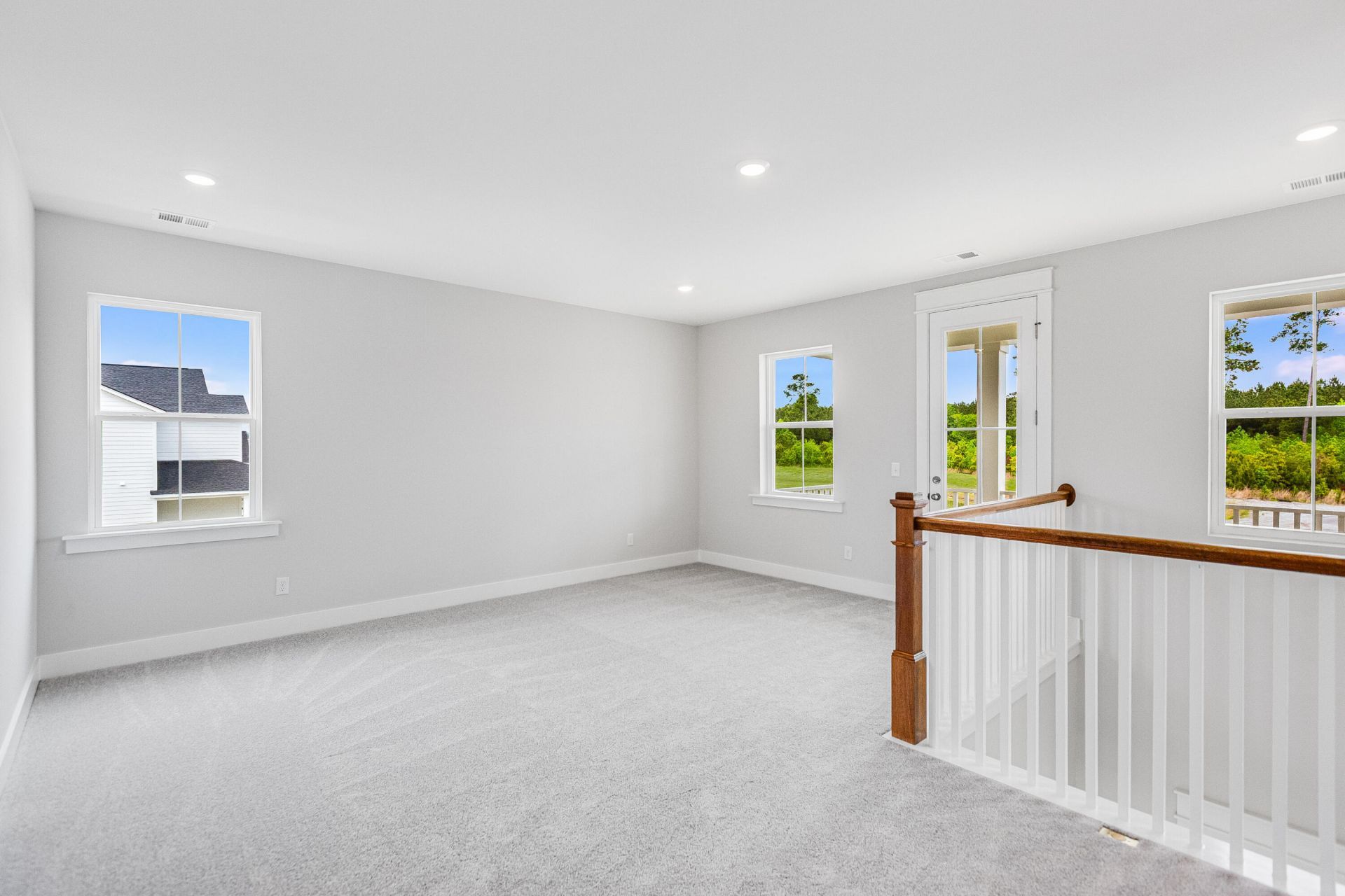 297 Denham Street Photo 5