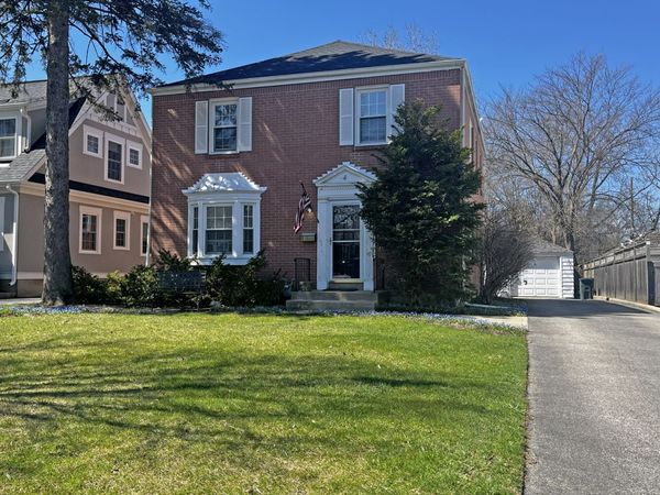 4 S June Terrace , Unit 1, Lake Forest, IL 60045