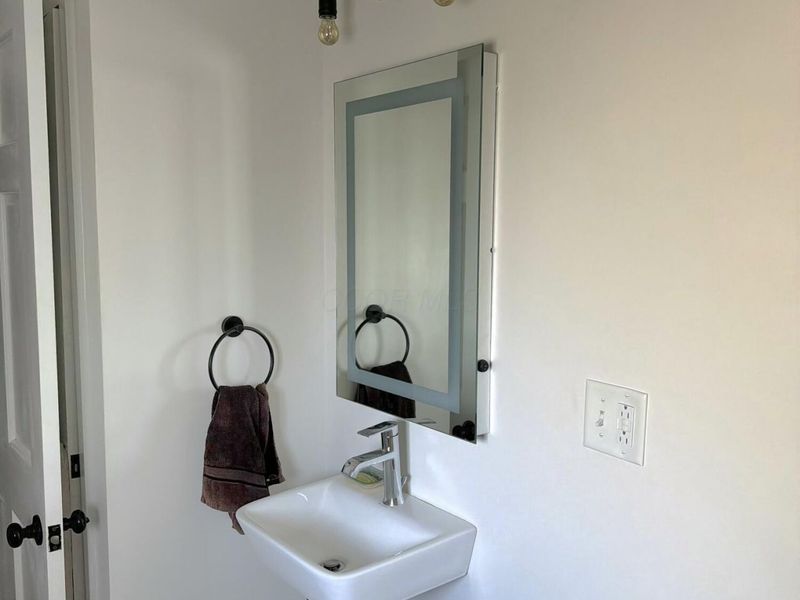 717 N High Street, Lancaster, OH 43130 Photo 11