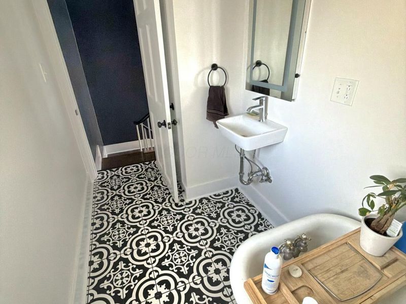 717 N High Street, Lancaster, OH 43130 Photo 9