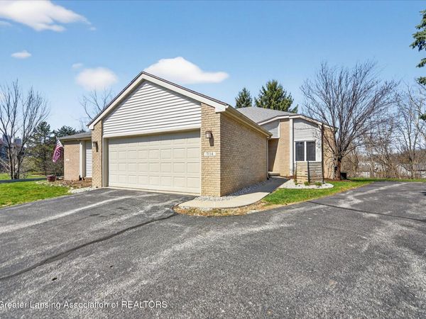 7114 Treasure Isle, Lansing, MI 48917