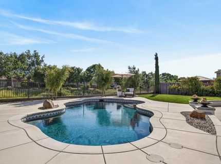 5204 Crown Bench Cir, Elk Grove, CA 95757 Photo