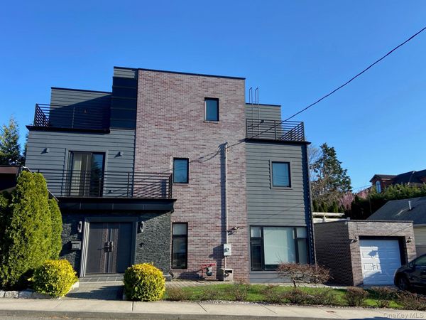 4902 Marathon Parkway , Little Neck, NY 11362