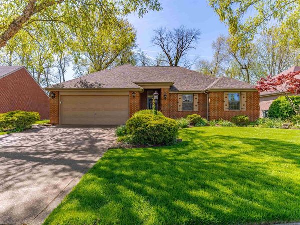 401 Hunters Green, Evansville, IN 47711