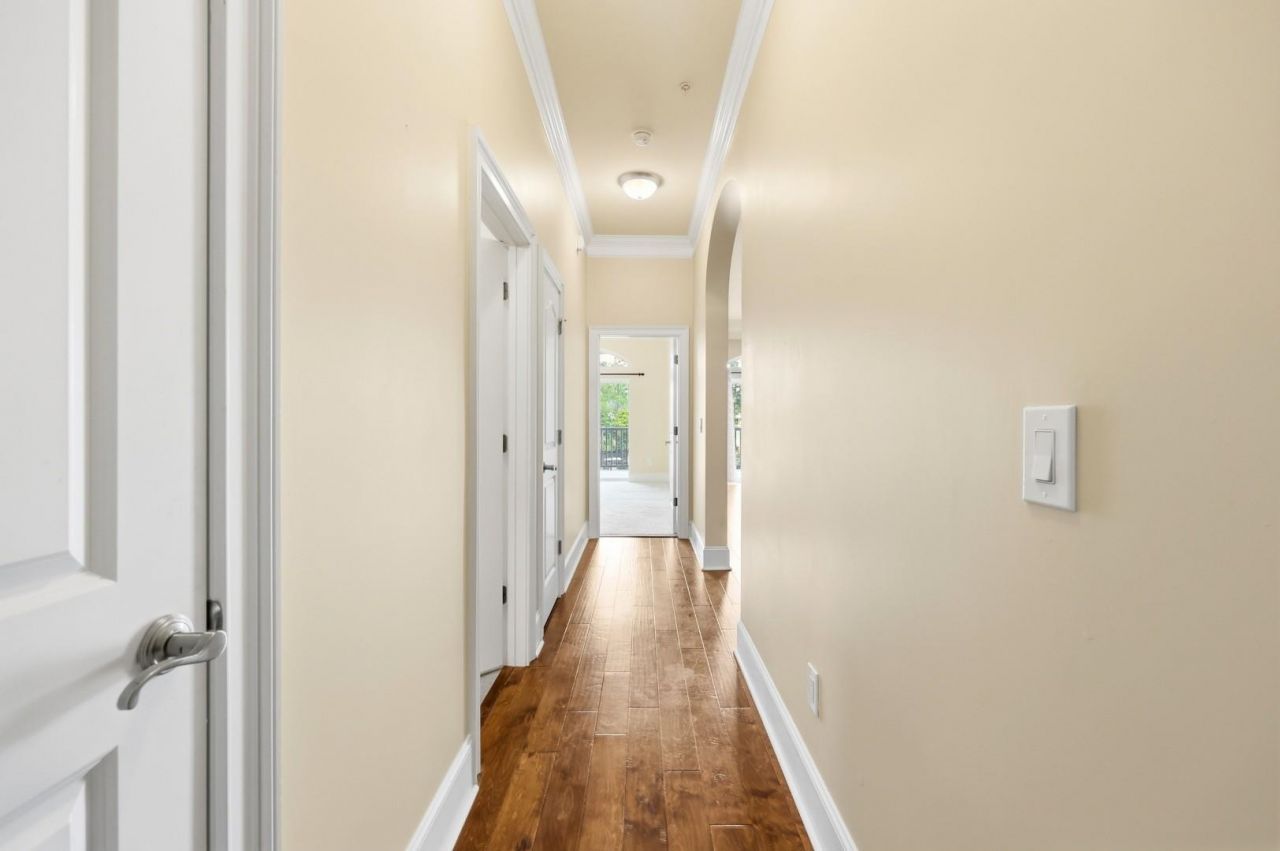 257 Venice Way Photo 14