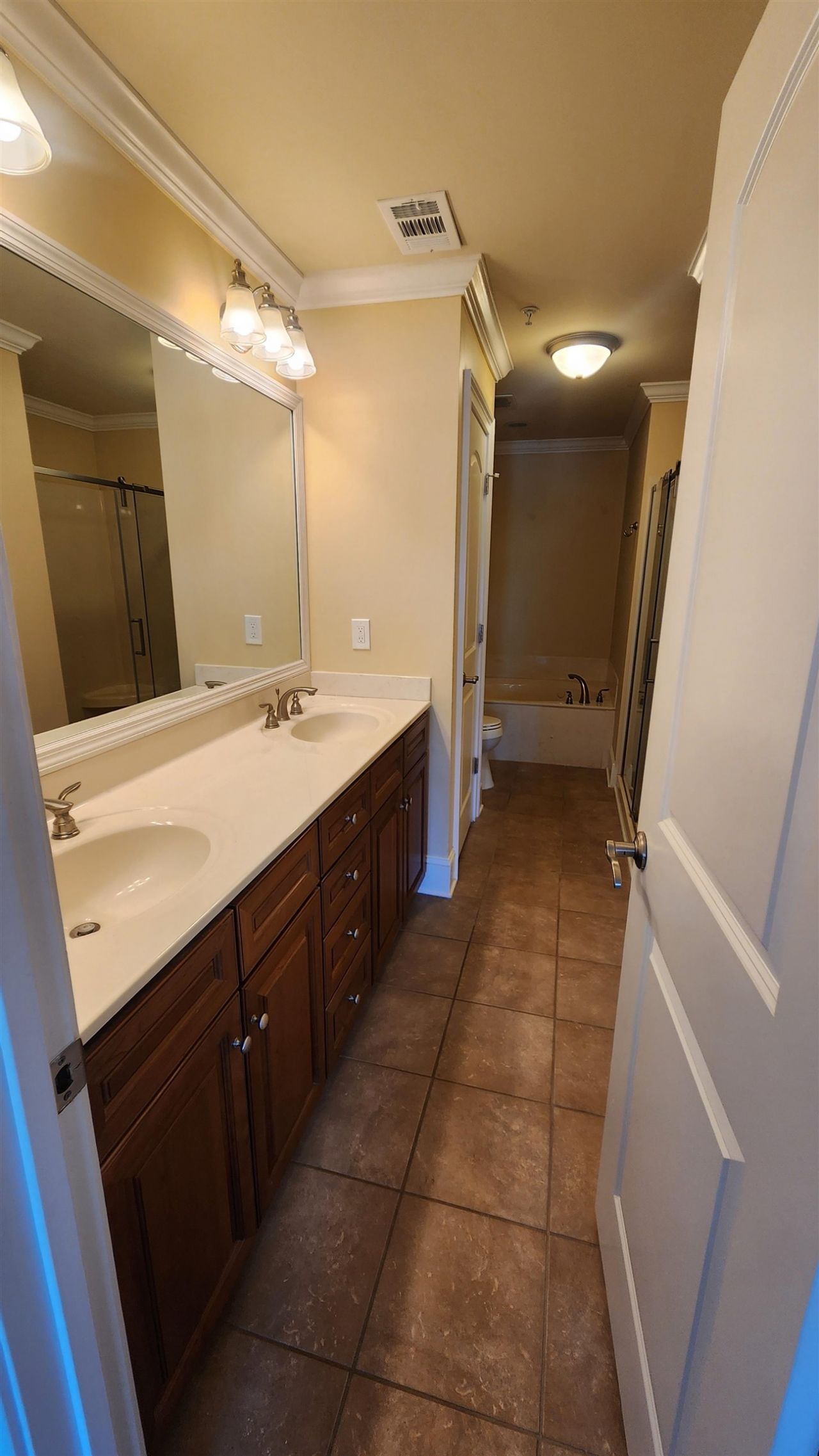 257 Venice Way Photo 5