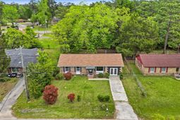 480 Lincolnshire Dr. photo 4