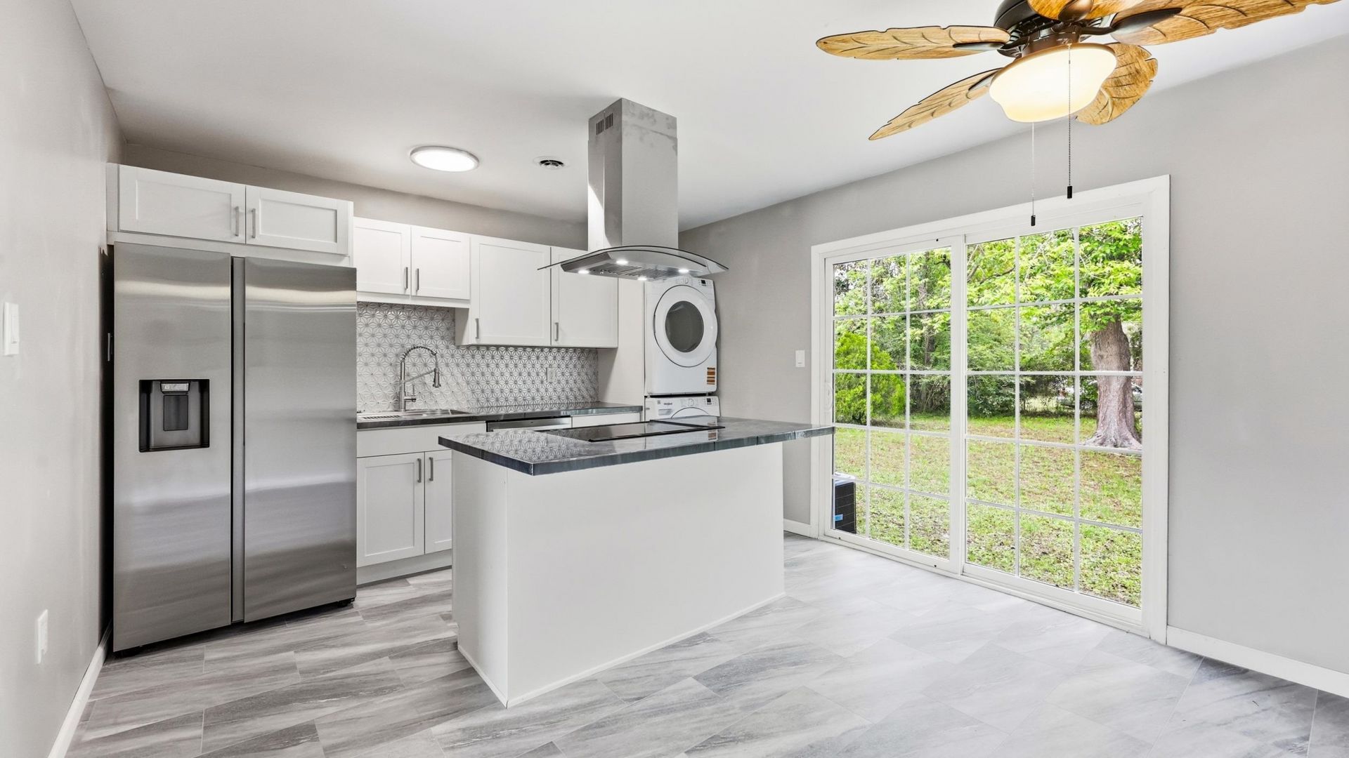 480 Lincolnshire Dr. Photo 6