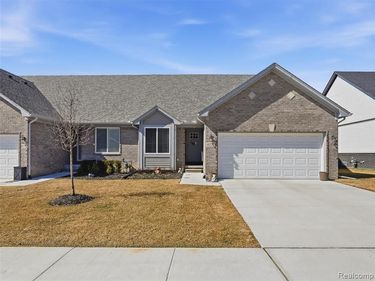 48325 Applegrove Lane , Chesterfield Twp, MI 48051