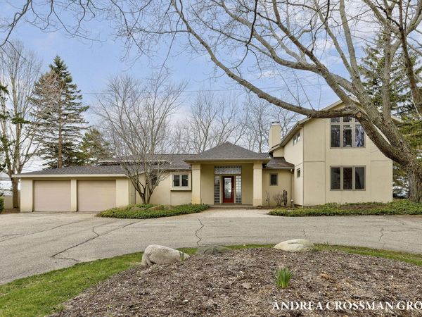 6129 Lakeshore Avenue, West Olive, MI 49460